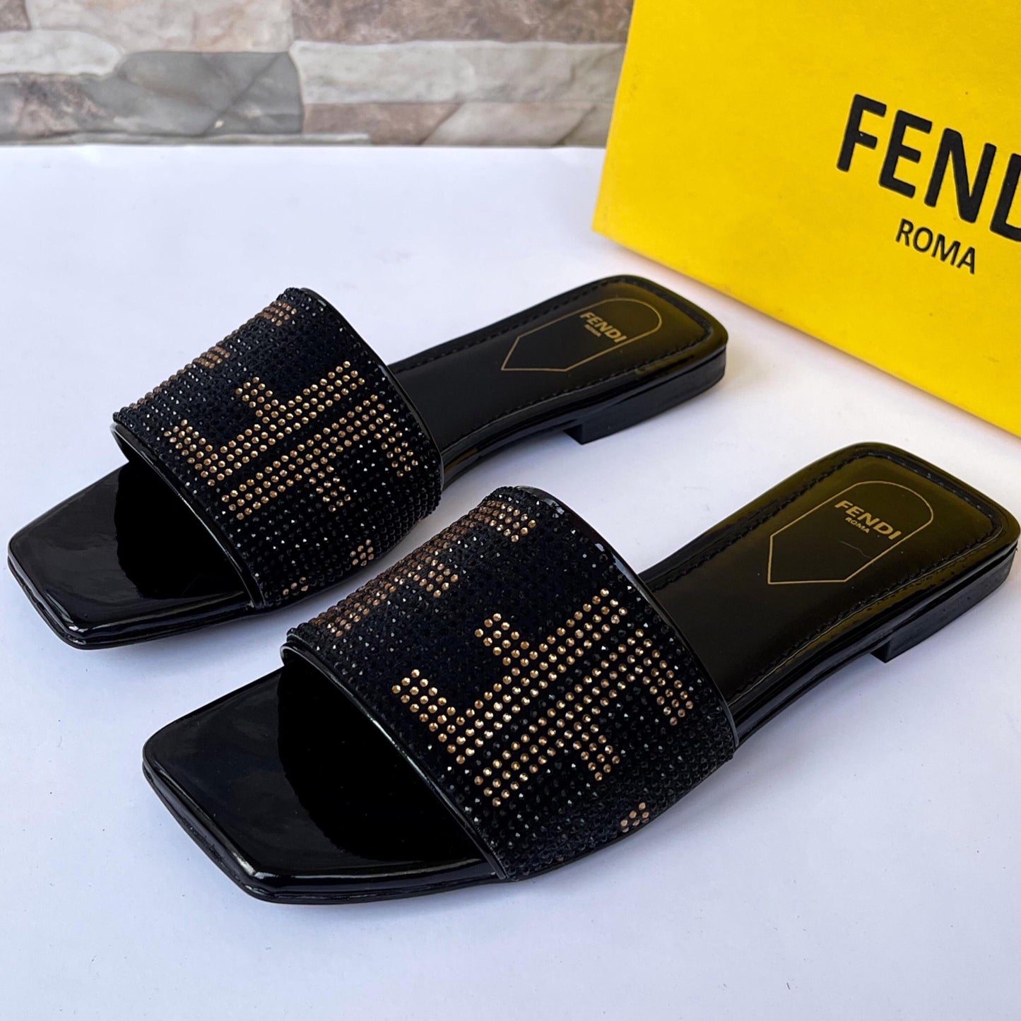 Fendi flats