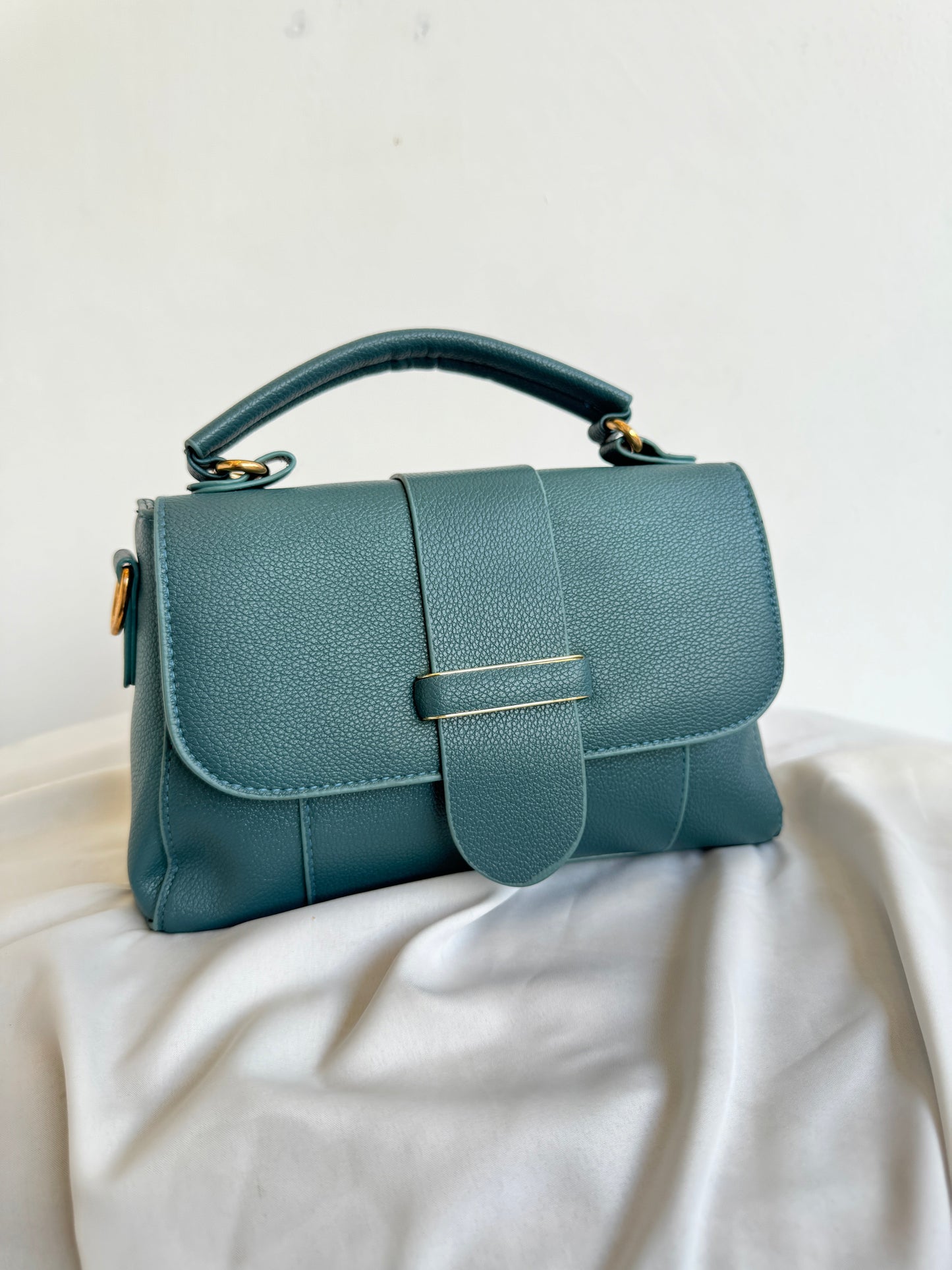 Stella Hand And Cross Body.