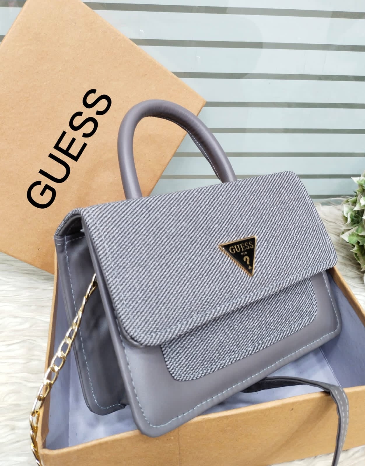 Guess Crossbody