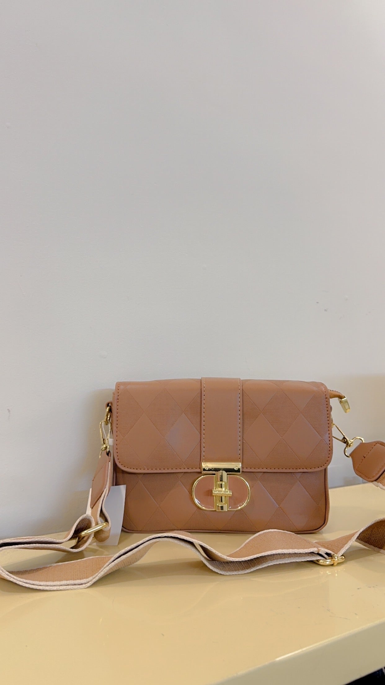 Leo crossbody
