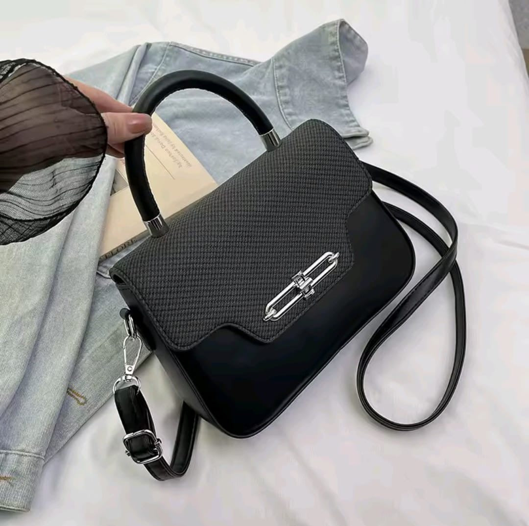 Chic Crossbody