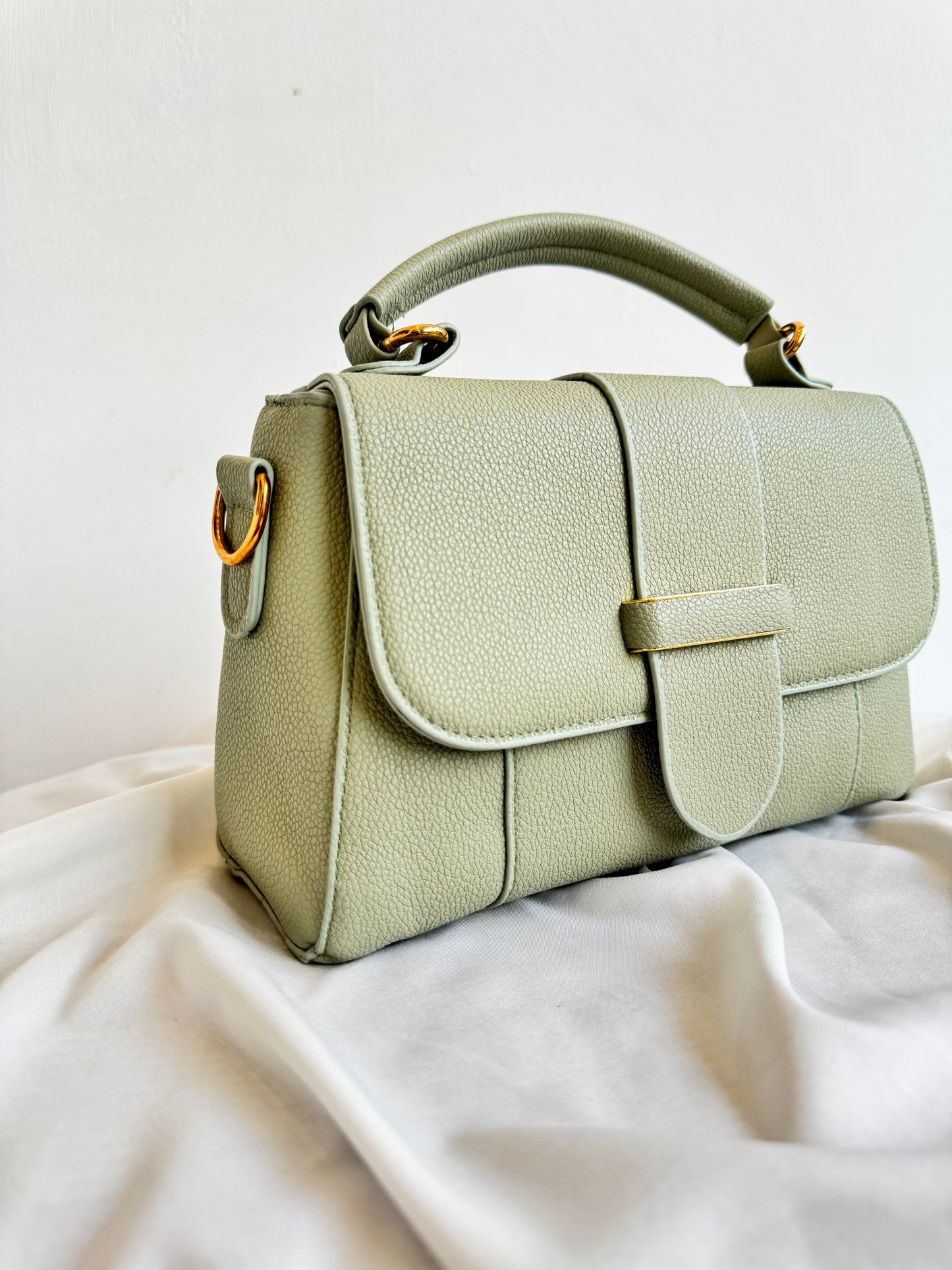 Stella Hand And Cross Body.