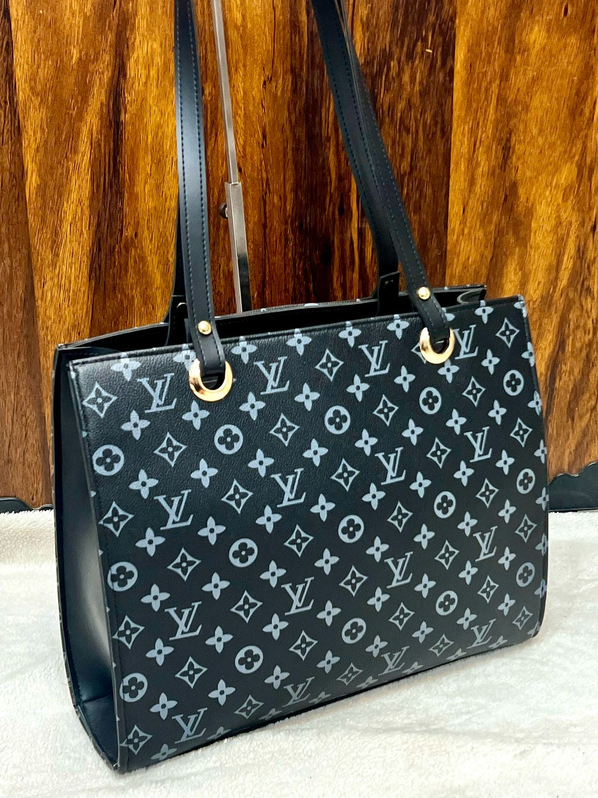 Lv totebag