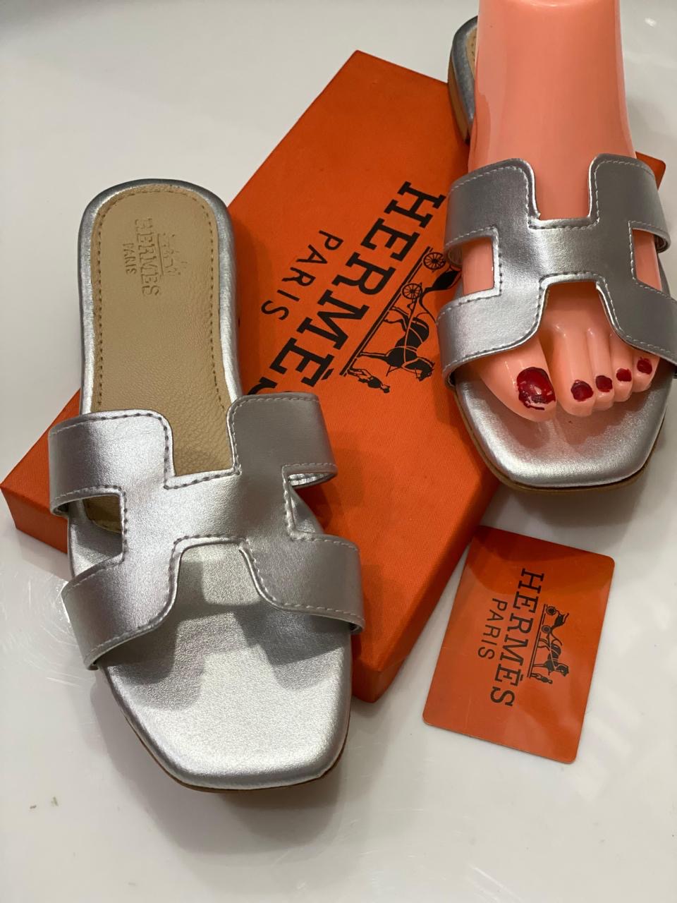 Hermes flats