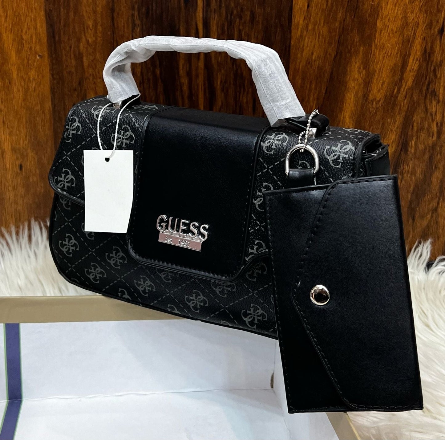 Guess Crossbody