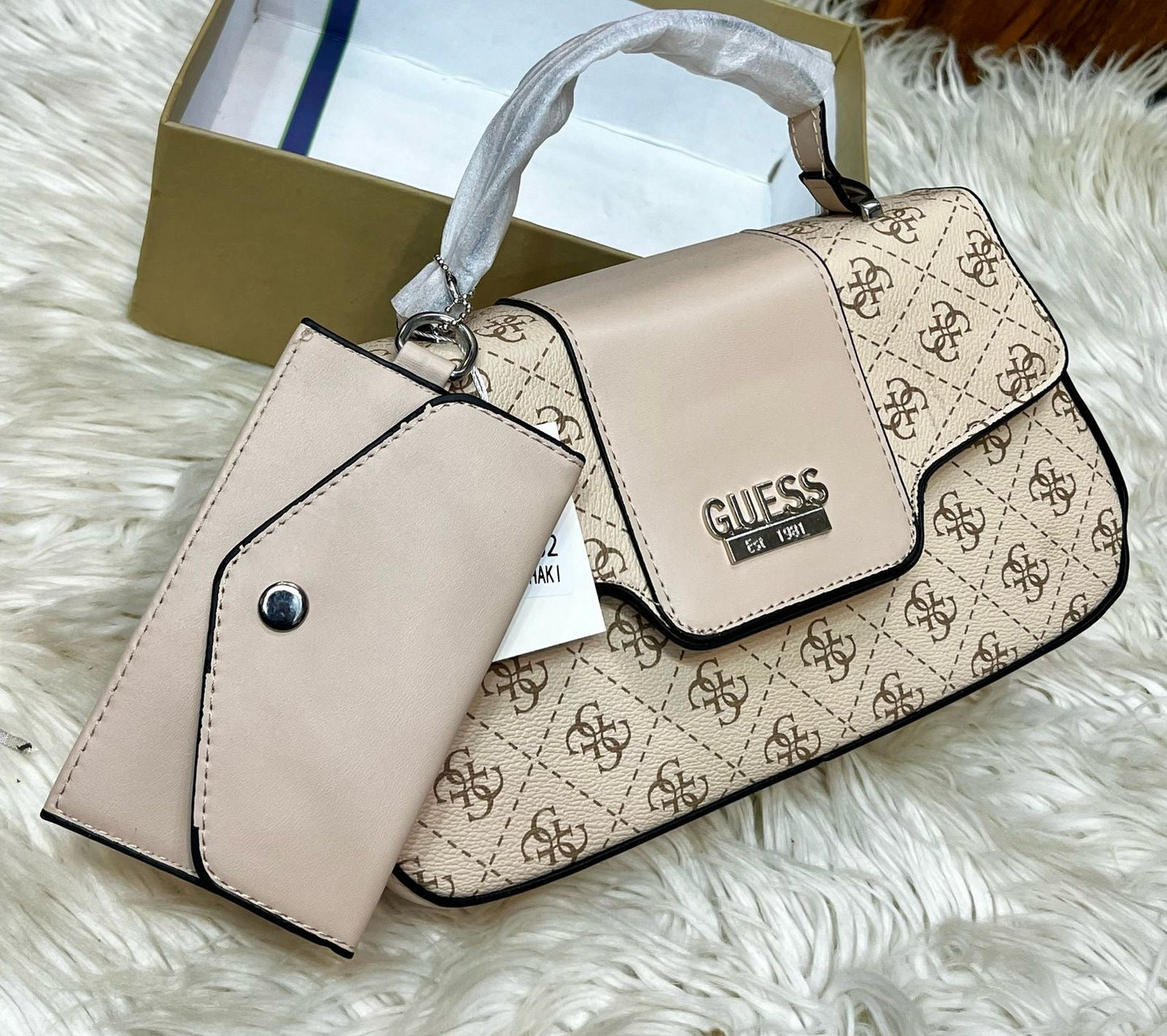 Guess Crossbody