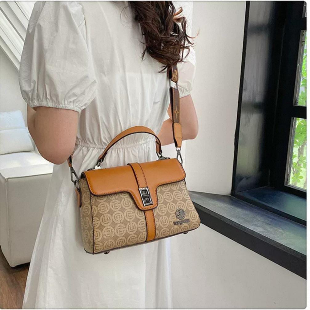 Aurika Crossbody