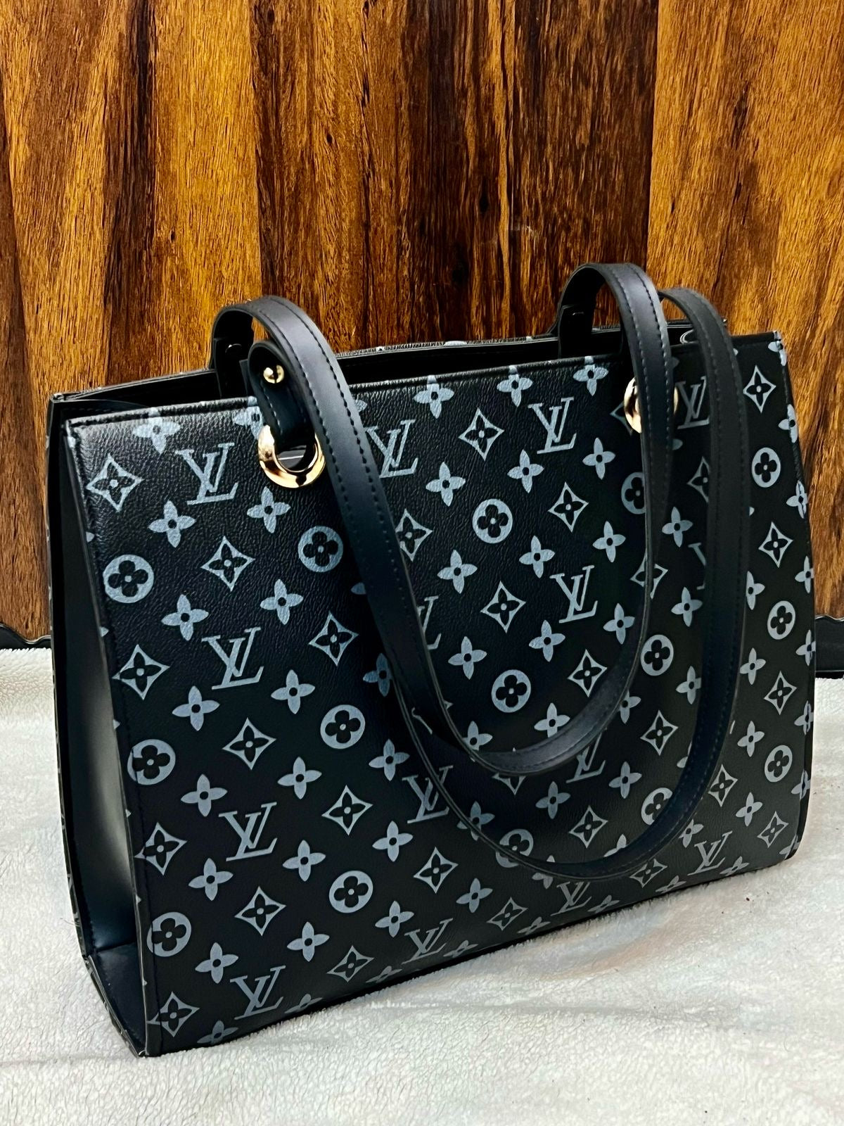 Lv totebag