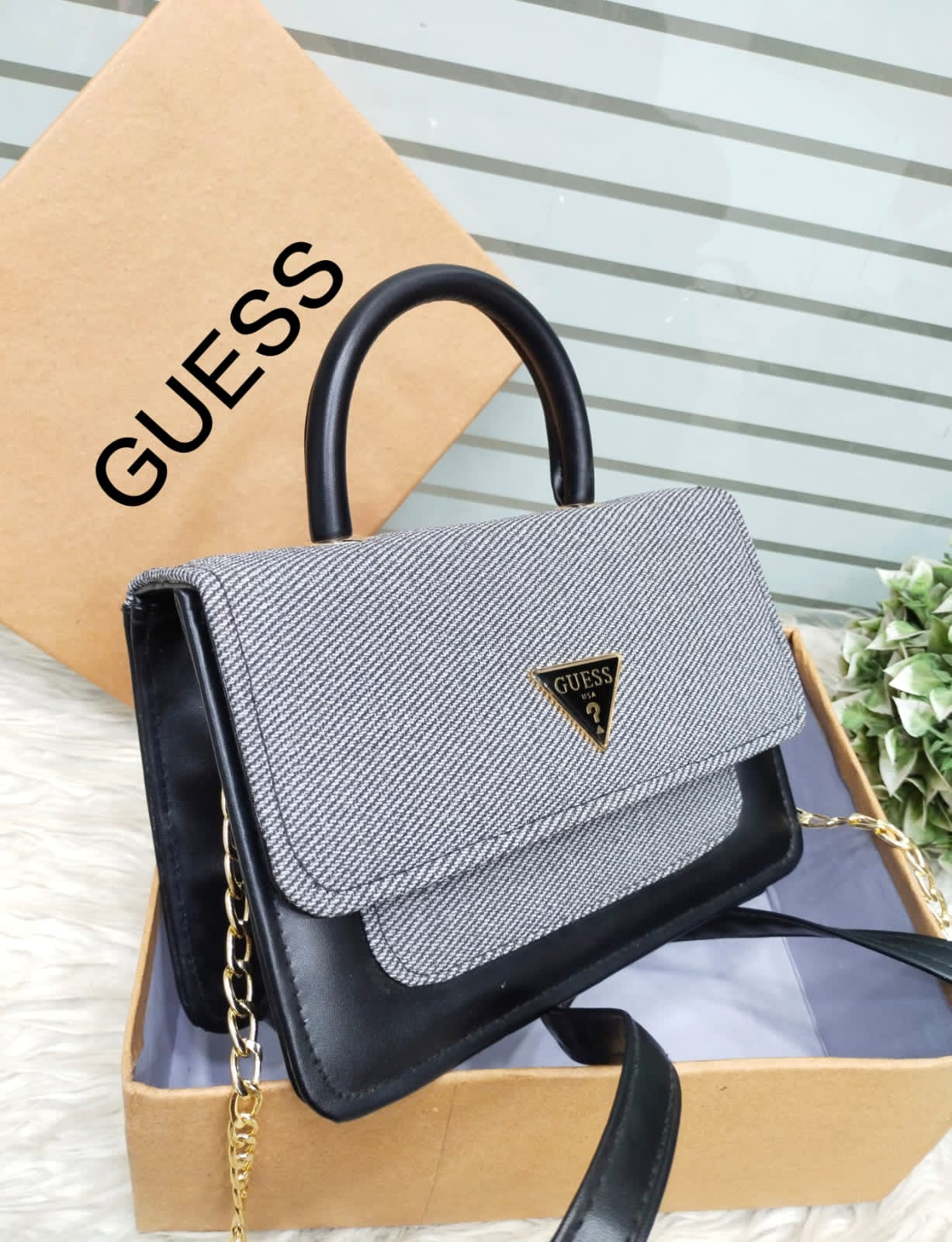 Guess Crossbody