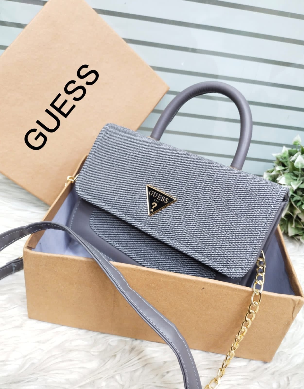 Guess Crossbody