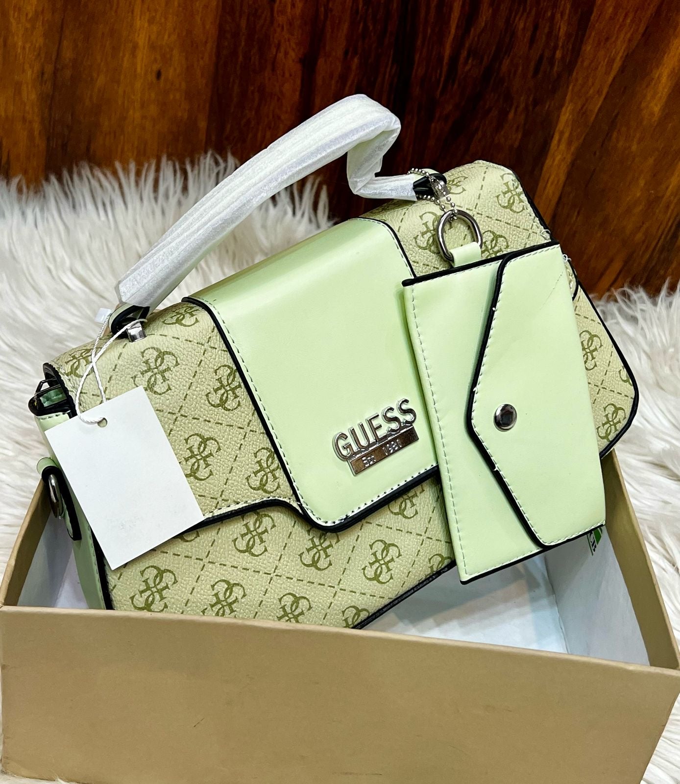 Guess Crossbody