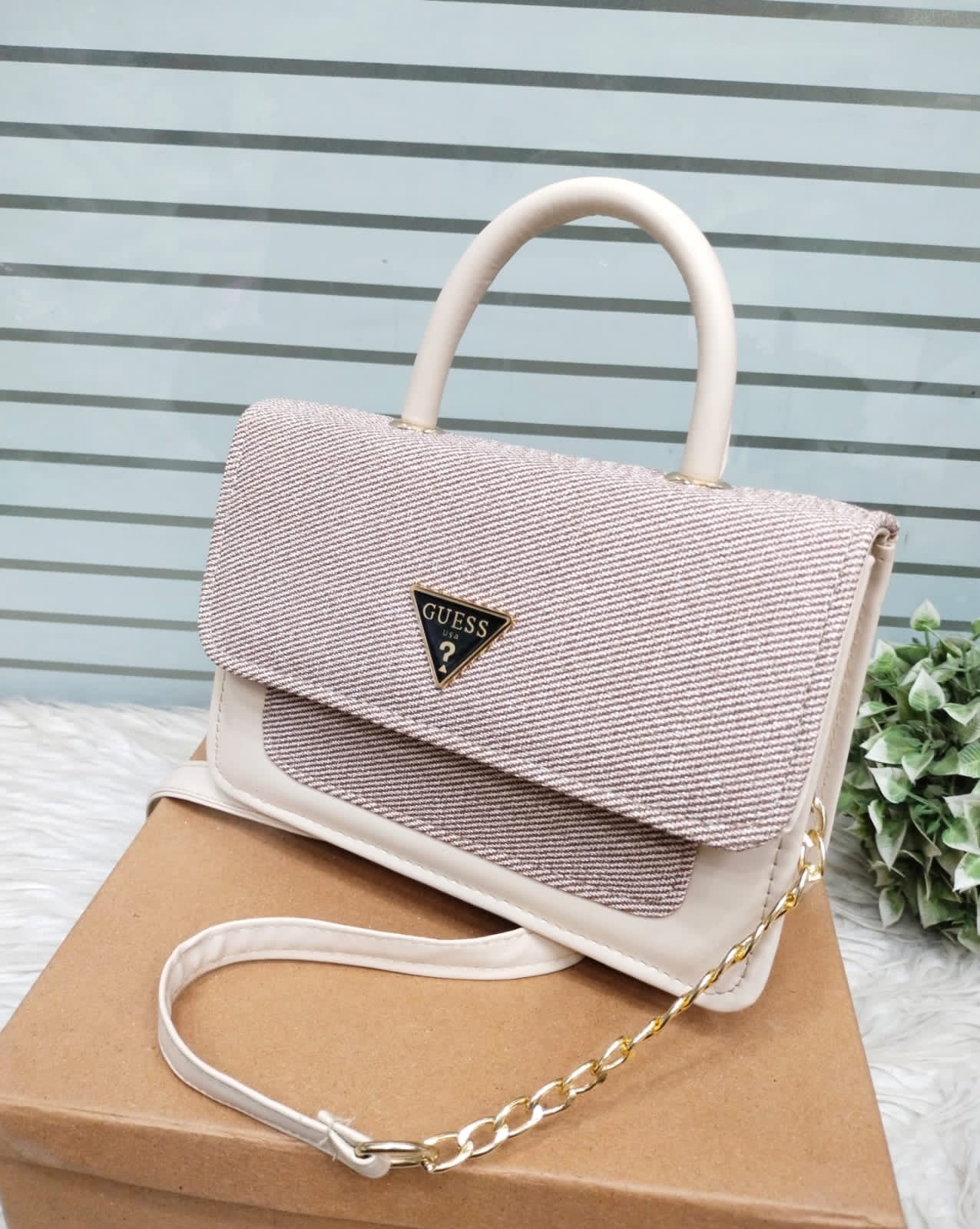 Guess Crossbody