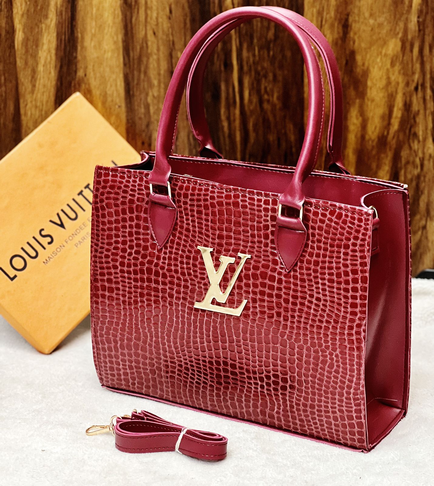 Premium Crocodile Hand Bag (1)