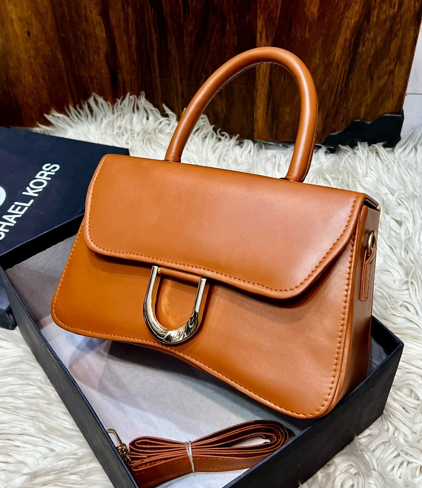 Bella Crossbody