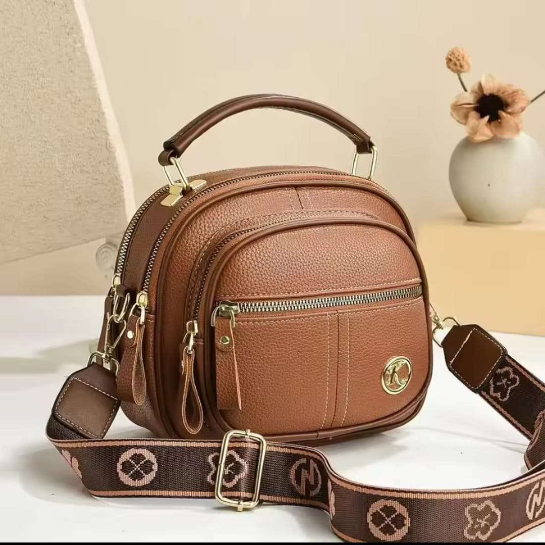 Maison Darzi – Trendy Crossbody Handbag