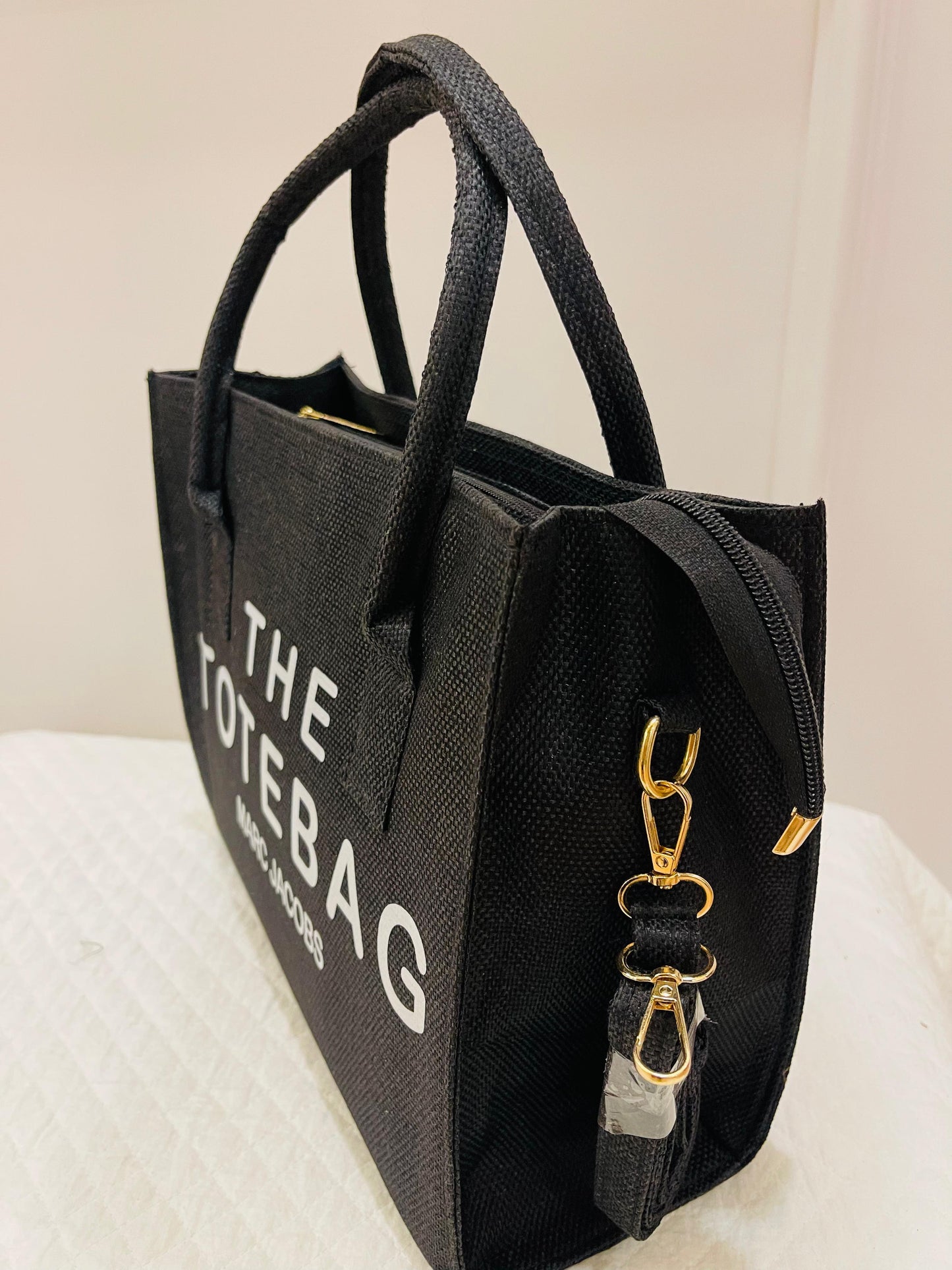 THE TOTE BAG