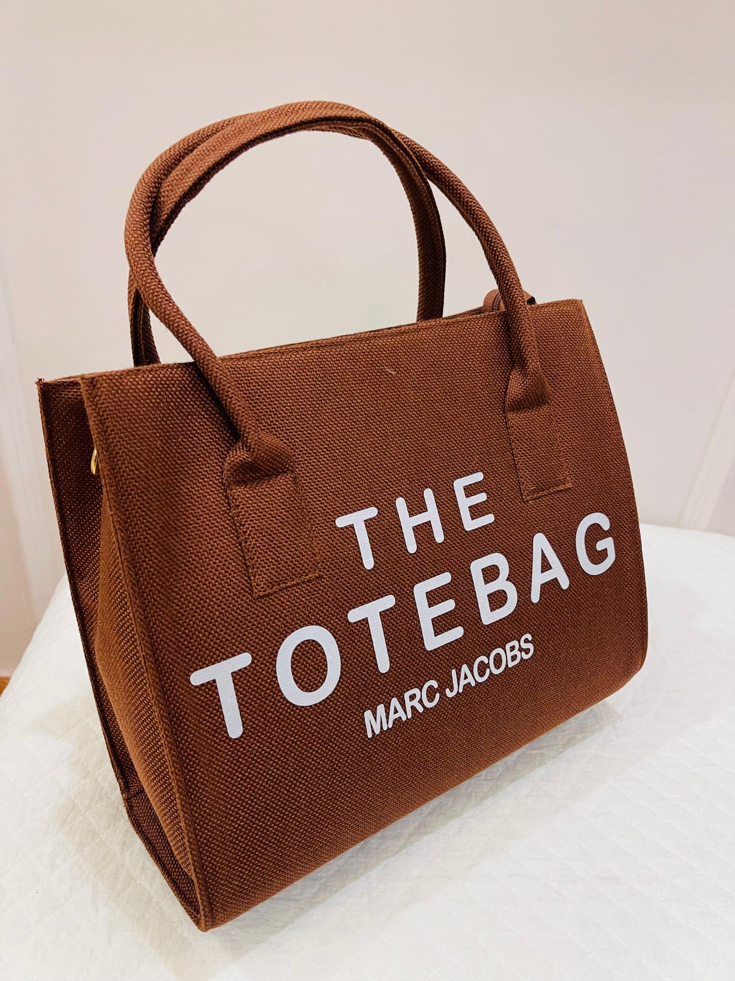 THE TOTE BAG
